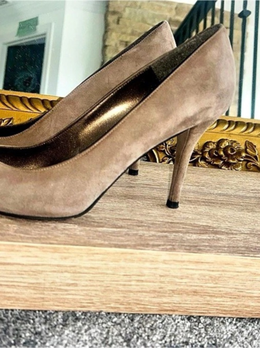 Stuart Weitzman Stuart Power 85 Suede Pump Brown